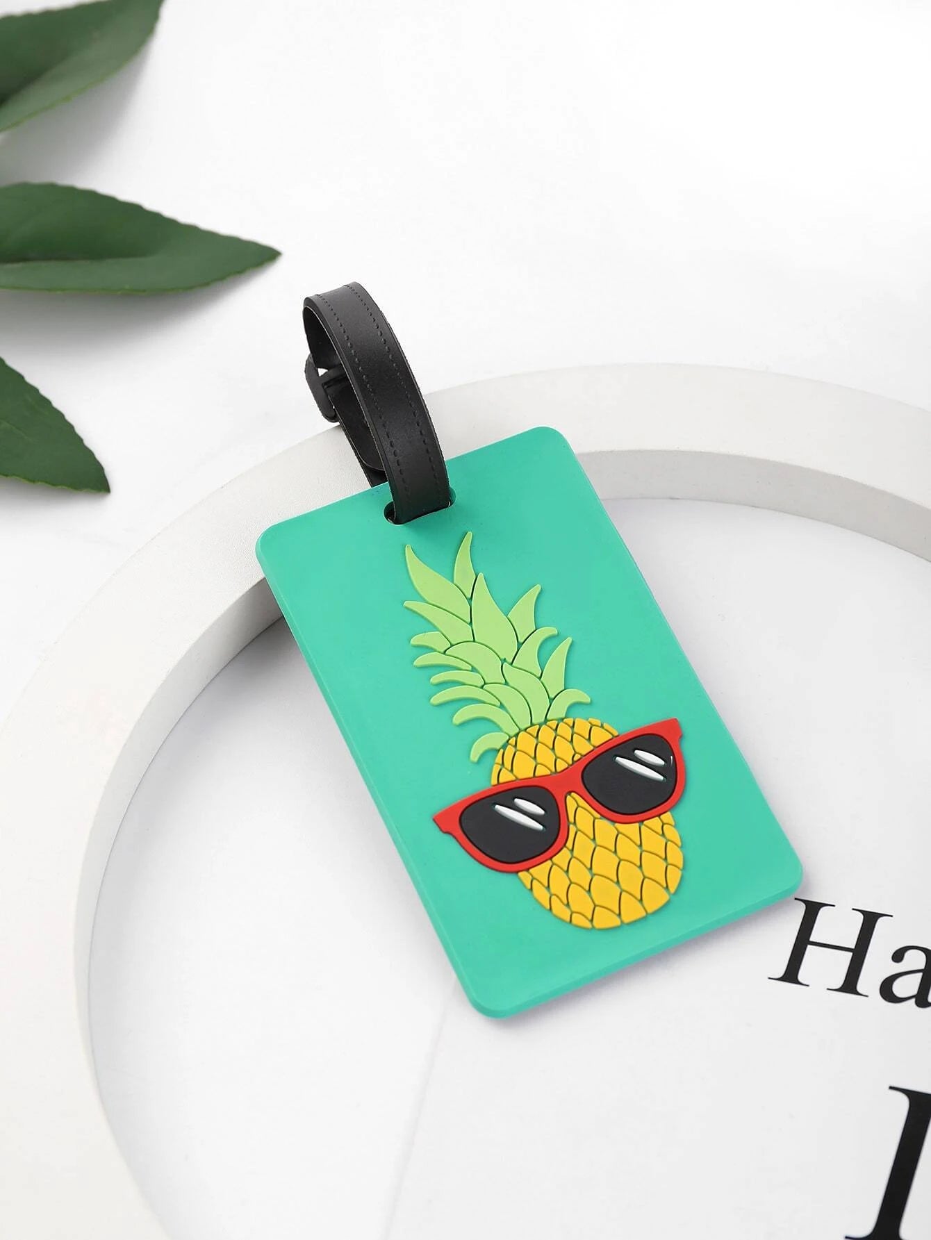 Shein Cartoon Pineapple Graphic Luggage Tag