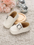 SHEIN Baby Metal Decor Litchi Embossed Buckle Decor Loafers