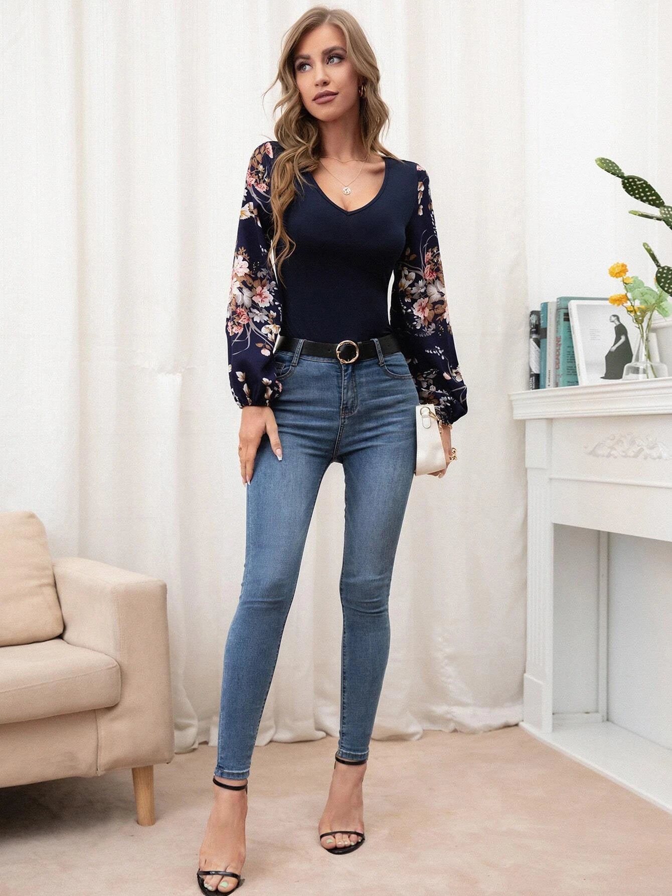 SHEIN Contrast Floral Lantern Sleeve Top